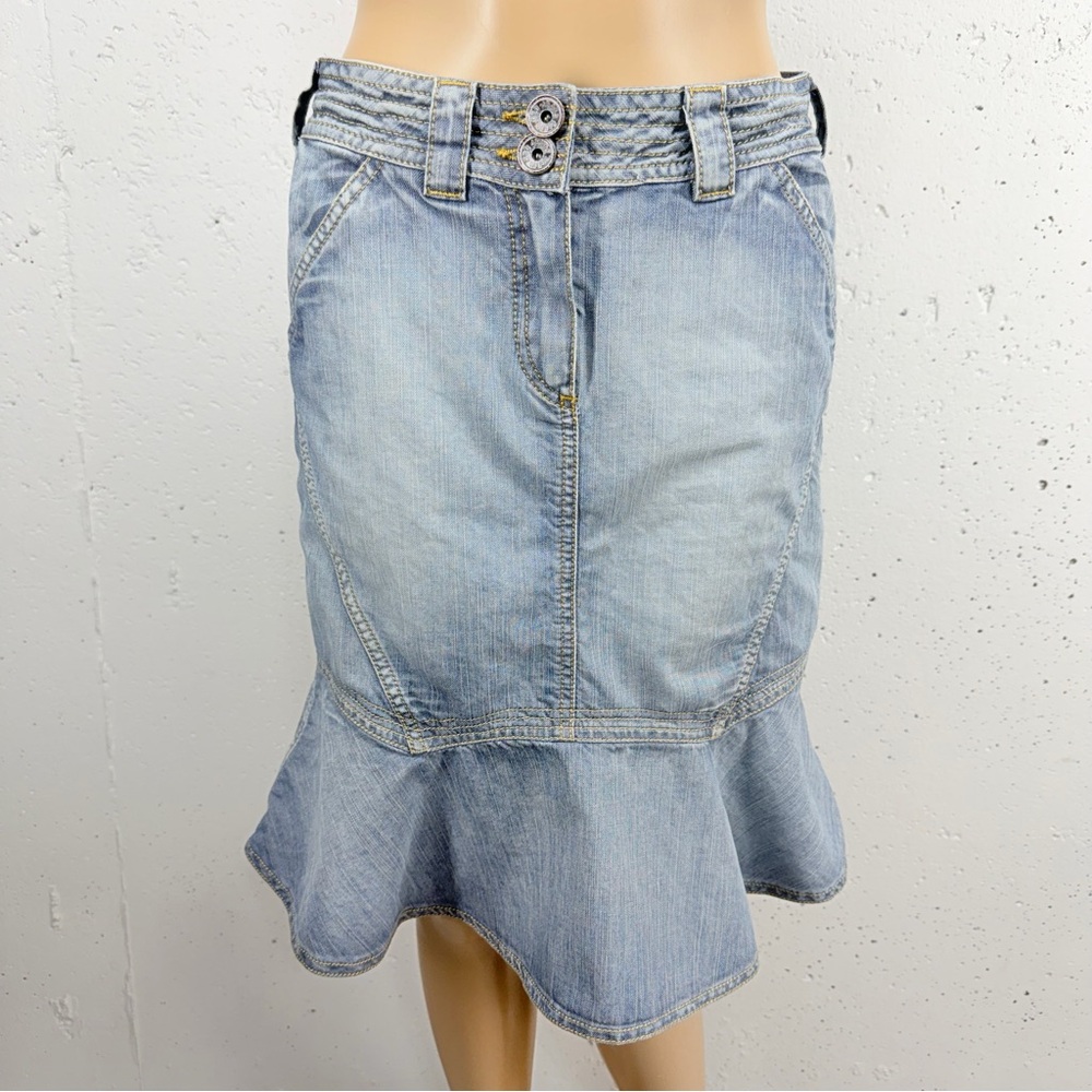 Plain Sud Jean Women’s size 38 / 6 Knee Length Denim Ruffle Hem Denim Skirt